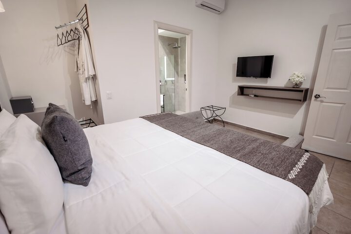 Room 12 of 73