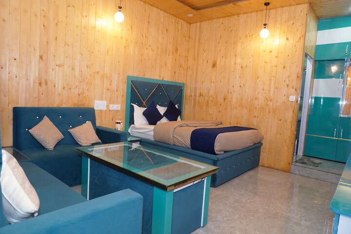 Room 2 of 30