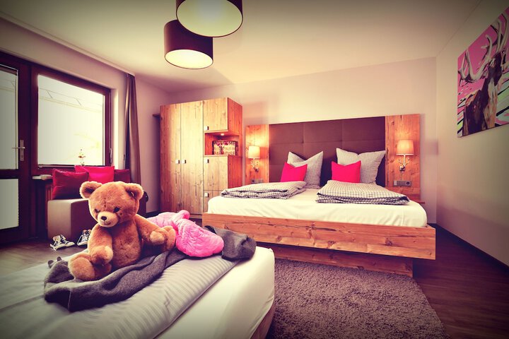 Room 34 of 75