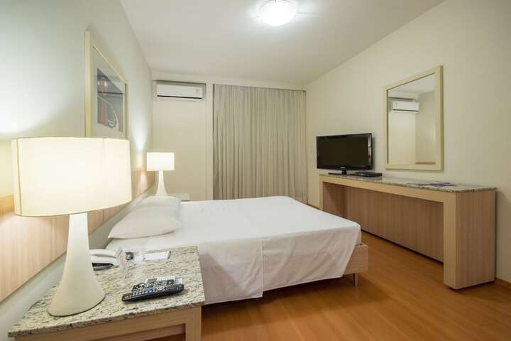 Room 15 of 36