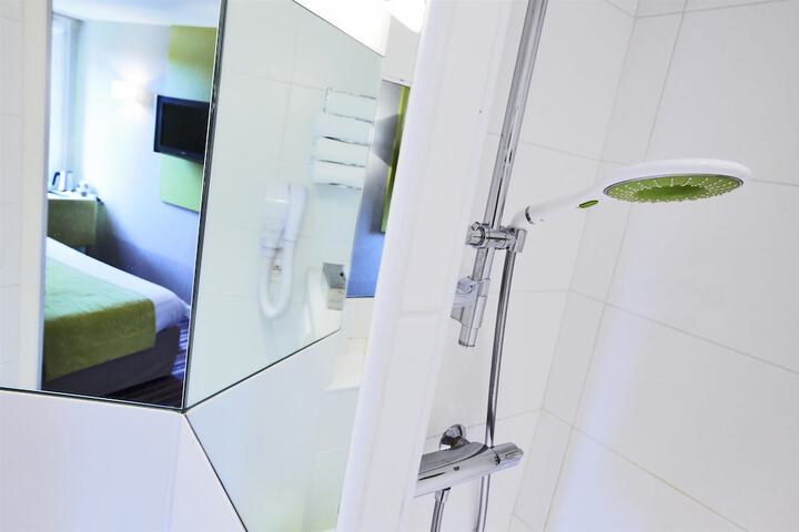 Clean Restrooms