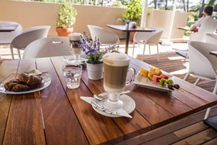 Breakfast/Coffee Service 32 of 44