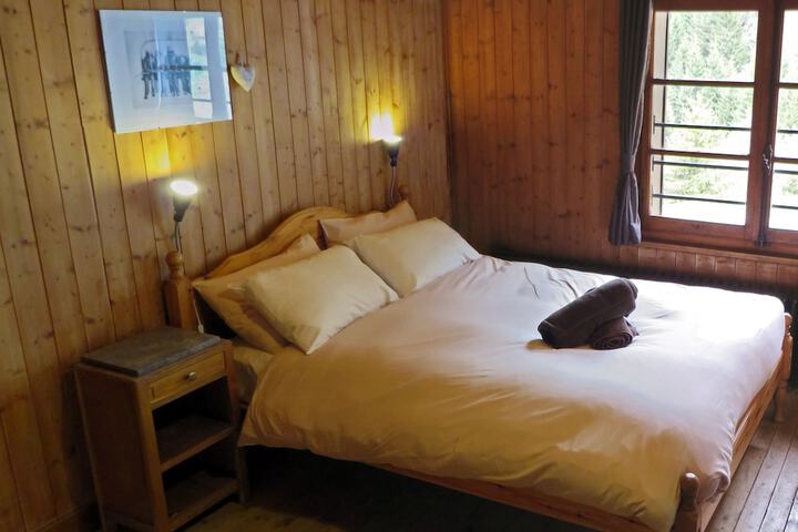 Room 10 of 34