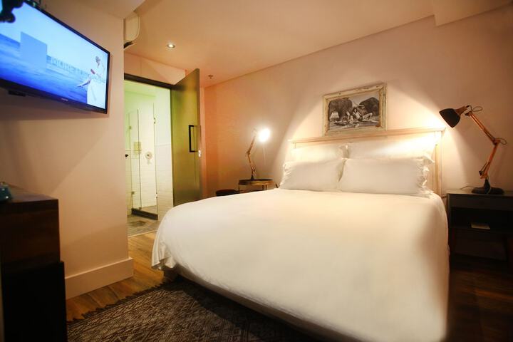 Room 25 of 89