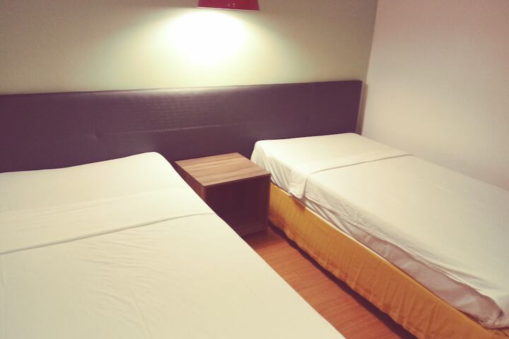 Room 14 of 39