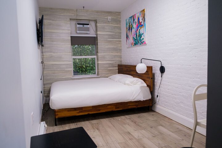 Room 3 of 46