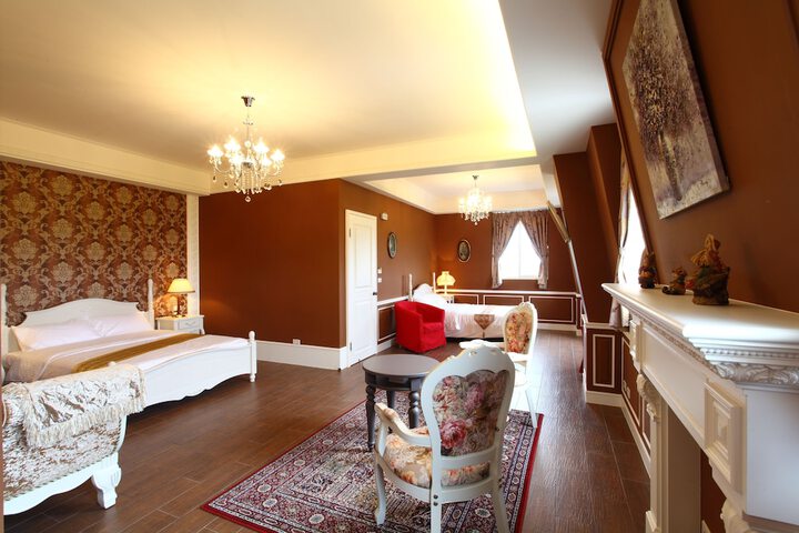 Room 5 of 46