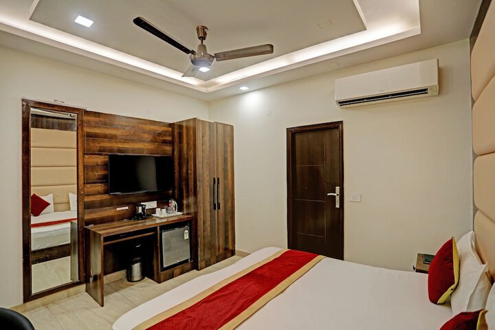 Room 25 of 65