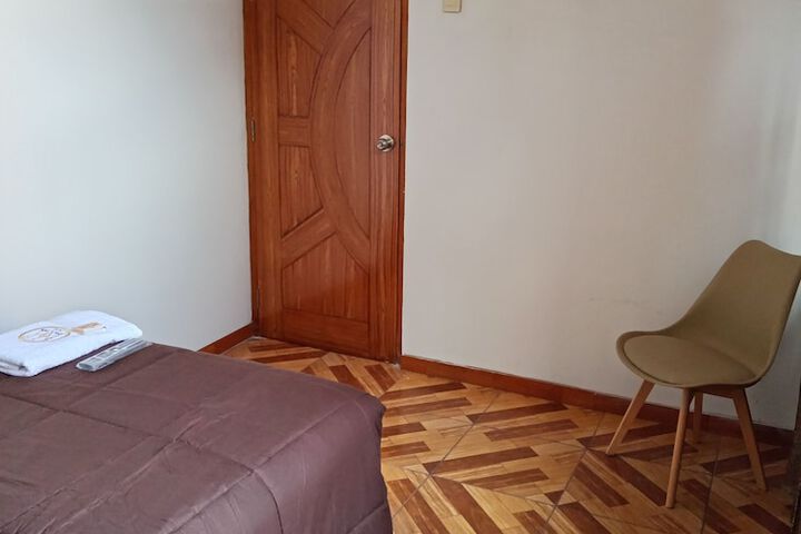 Room 2 of 5