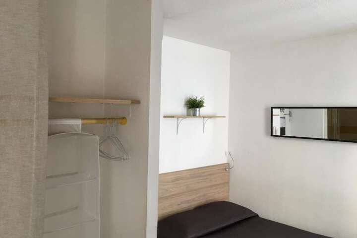 Room 18 of 35