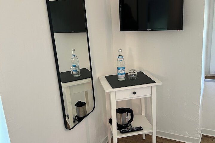 Room 20 of 35