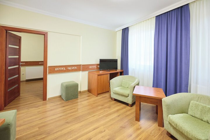 Room 51 of 171
