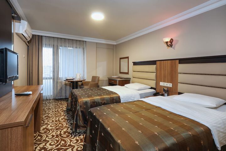 Room 10 of 44