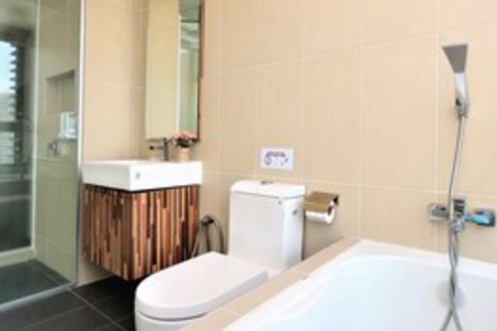 Room 3 of 18