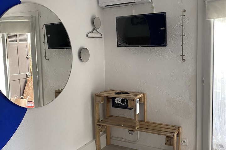 Room 13 of 48