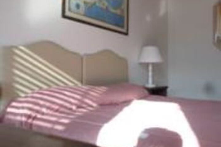Room 8 of 20