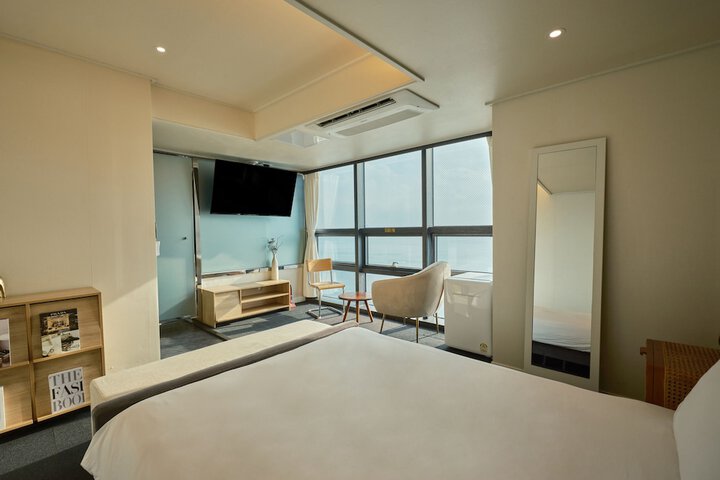 Room 81 of 224