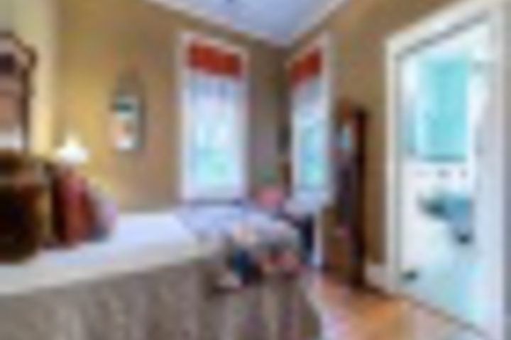 Room 303 of 384