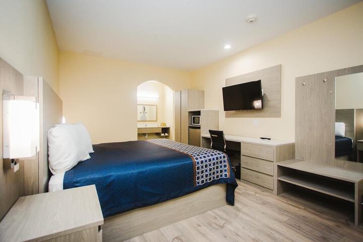 Room 10 of 49