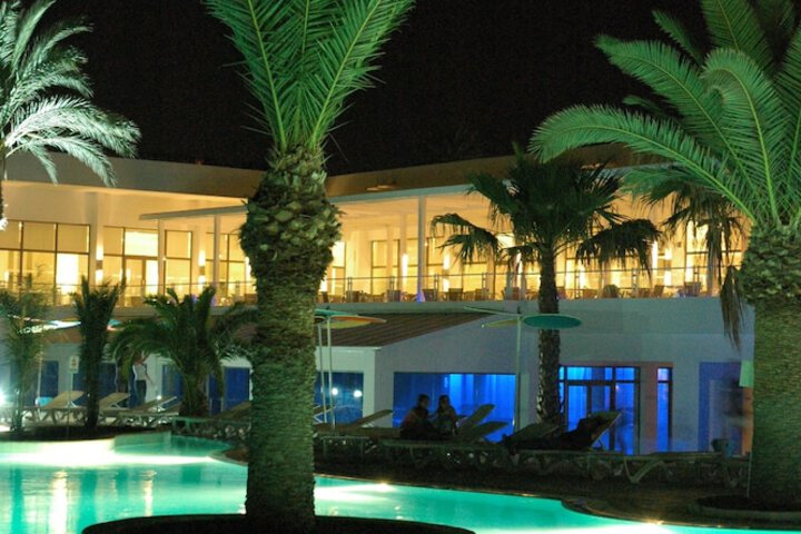 Pools & Facilities