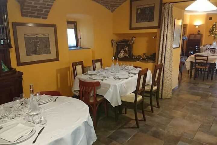 Dining 10 of 34