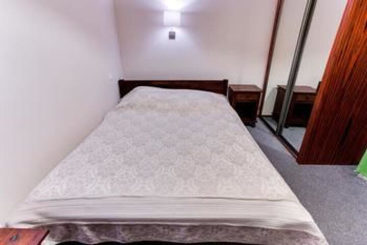 Room 110 of 177