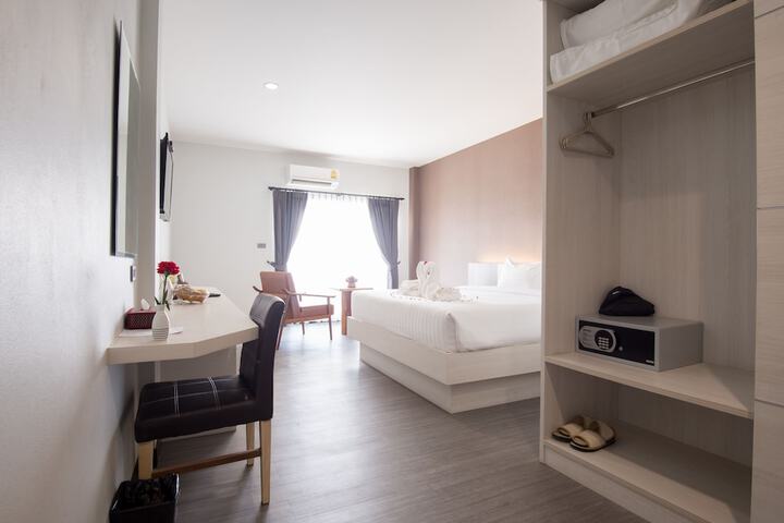 Room 16 of 79