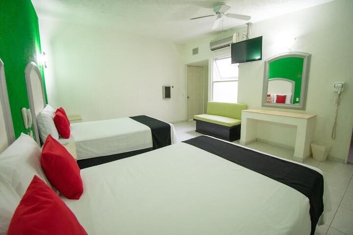 Room 12 of 28