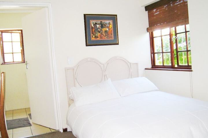 Room 8 of 80