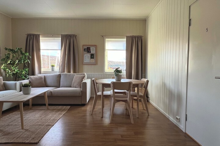Room 17 of 24