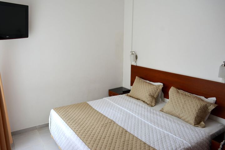 Room 82 of 122