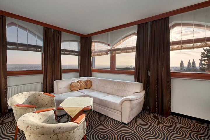 Room 21 of 61