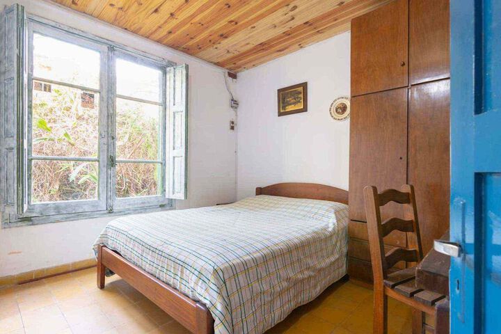 Room 4 of 35