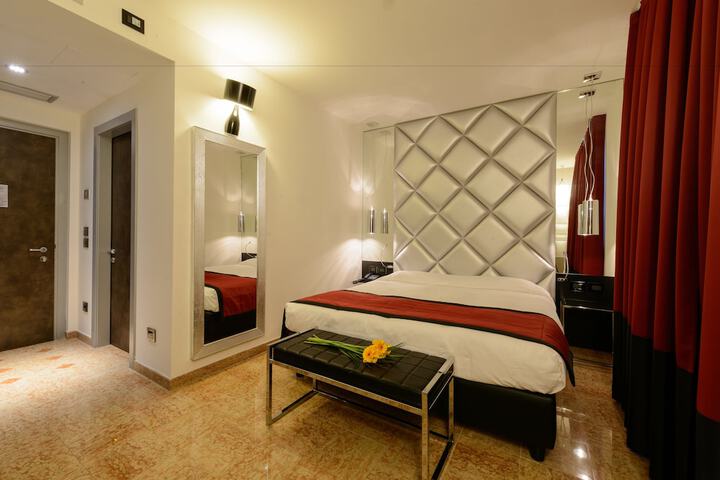 Room 7 of 49