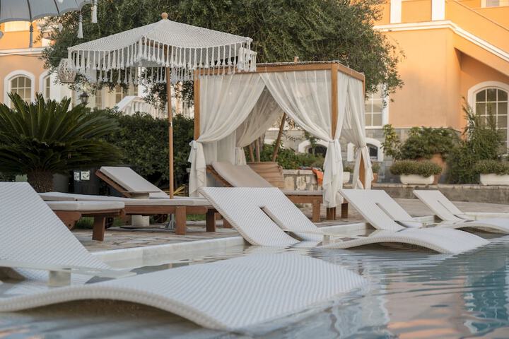 Hotel 54 of 61