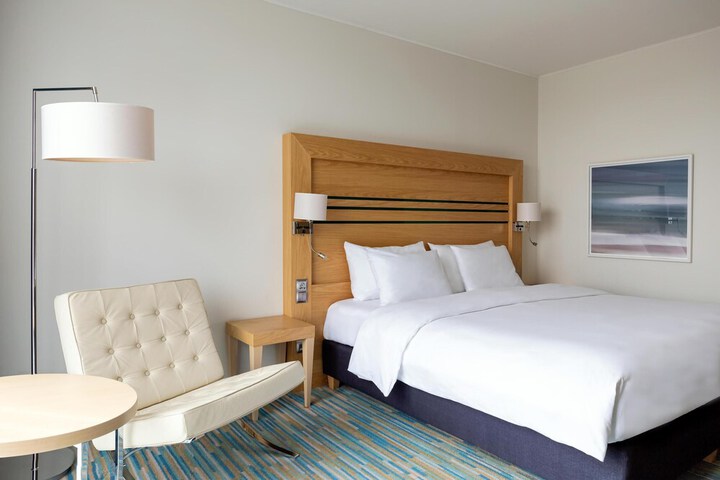 Room 39 of 228