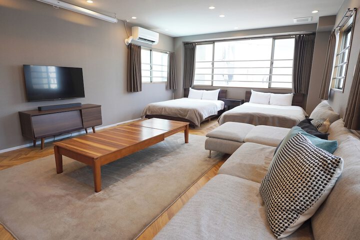 Room 13 of 24