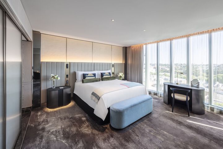 Room 8 of 34