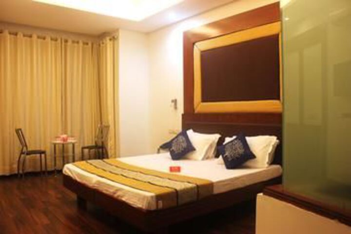 Room 5 of 15