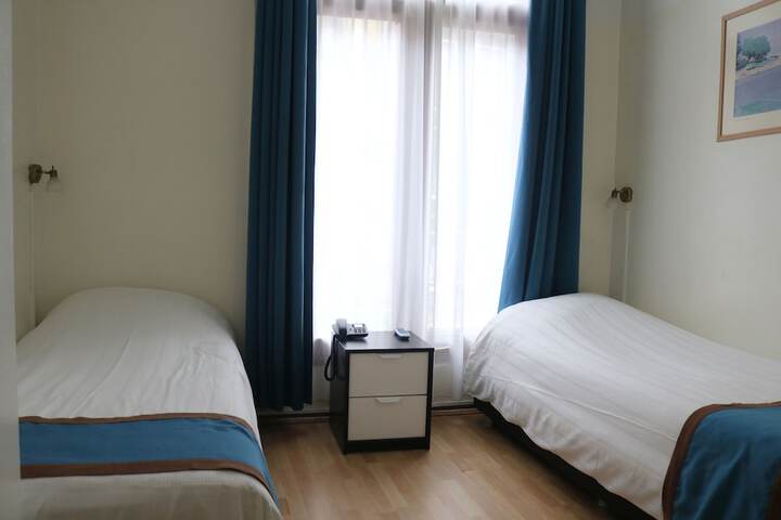 Room 6 of 58