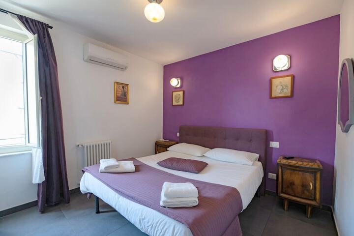 Room 8 of 19
