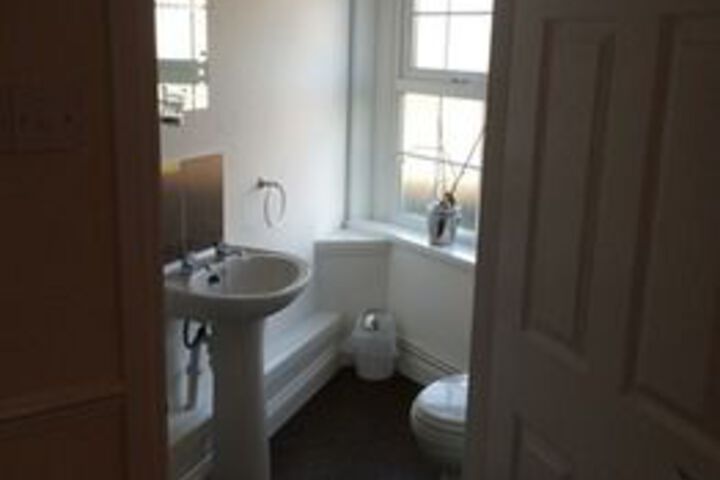 Room 3 of 47