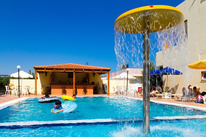 Hotel Pool