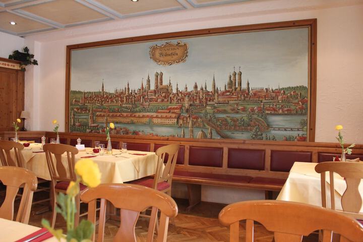 Dining 34 of 67