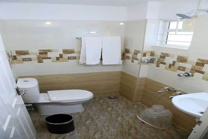 Room 8 of 13