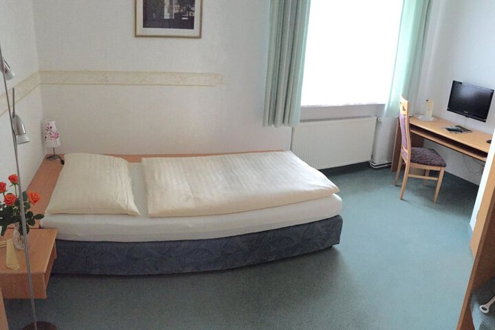 Photo 6