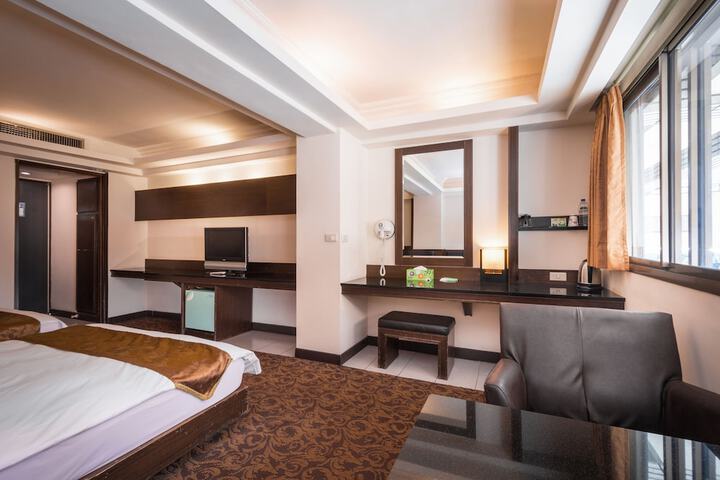 Room 7 of 44