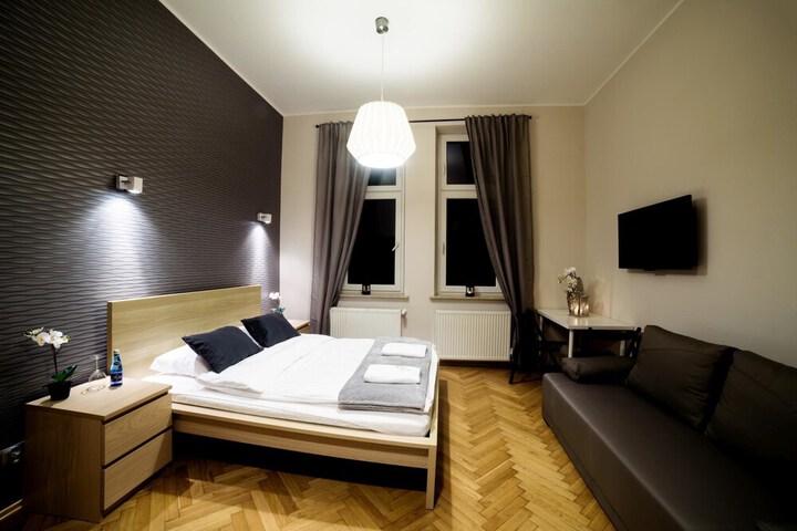 Room 19 of 84