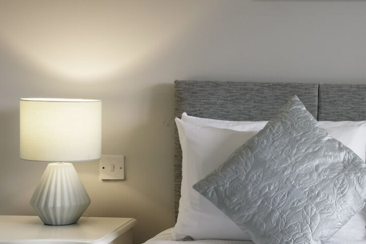 Room 4 of 16