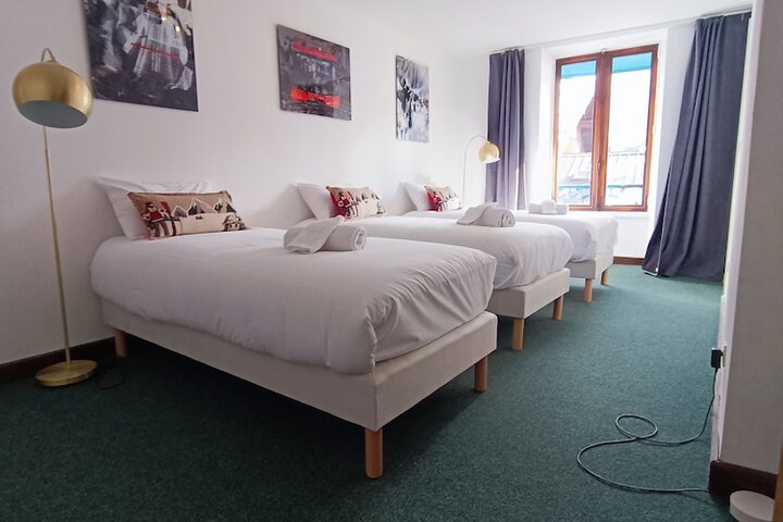 Room 10 of 24